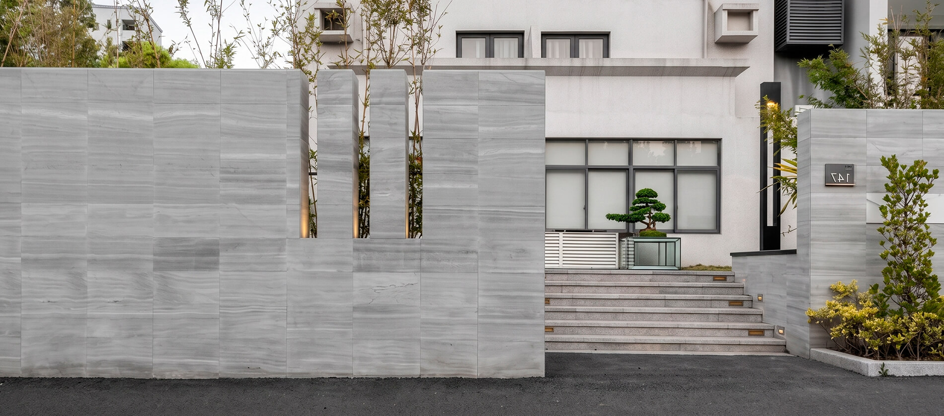 Fachada arquitectónica en cantera